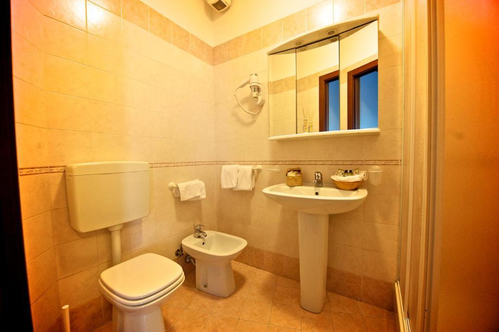 Hotel La Bussola Múggia Quarto foto